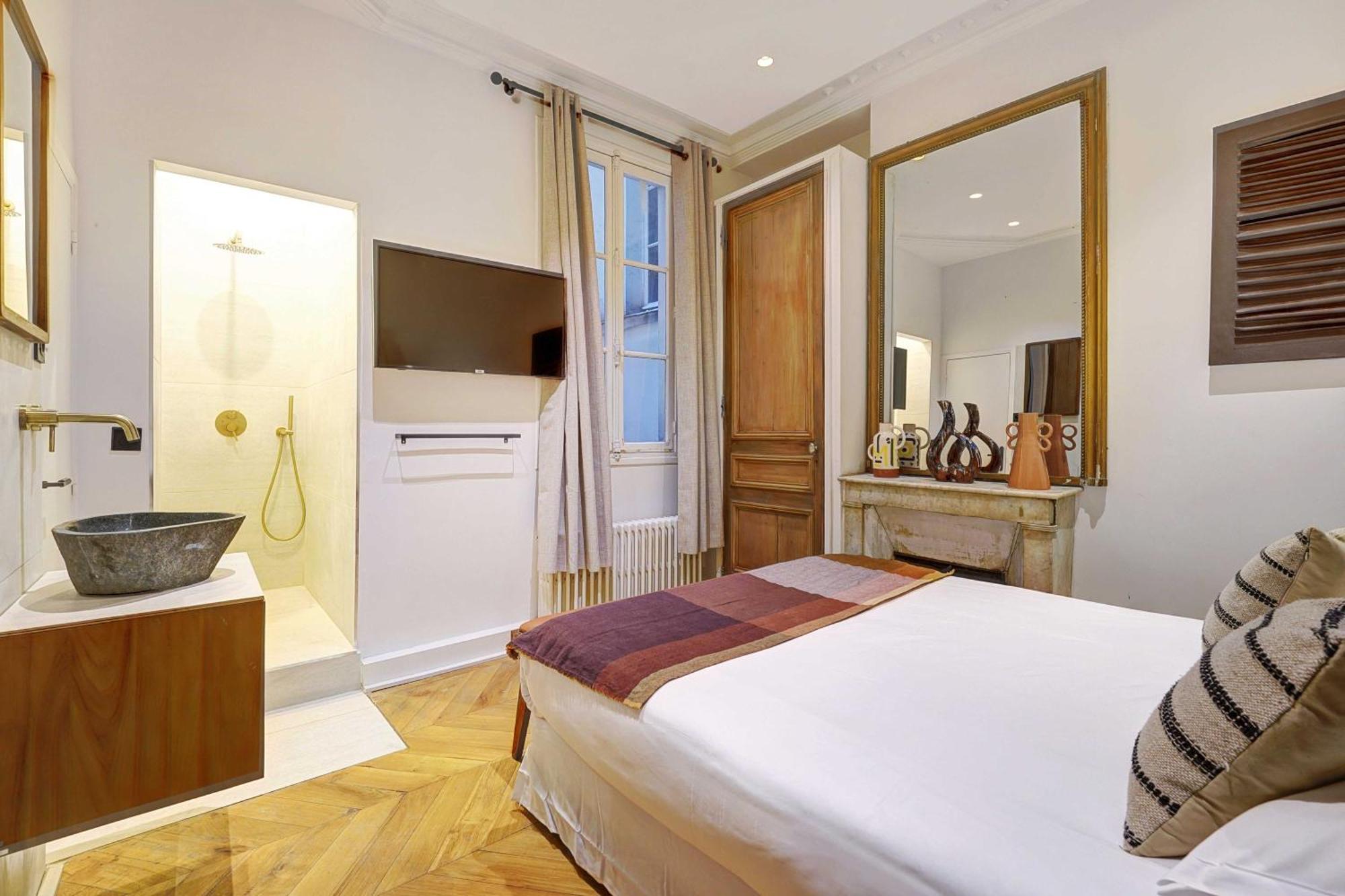 Charm And Elegance For 8p-3br - Grands Boulevards Parigi